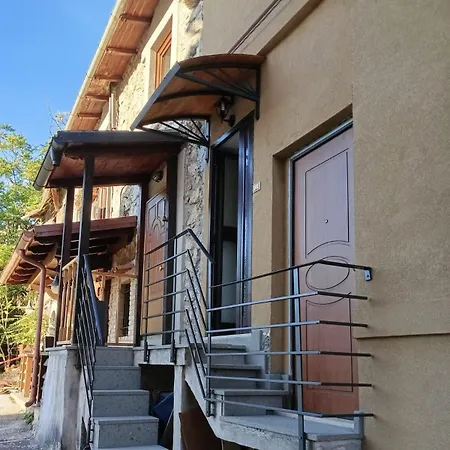 Mary's House 펜션 첼라노